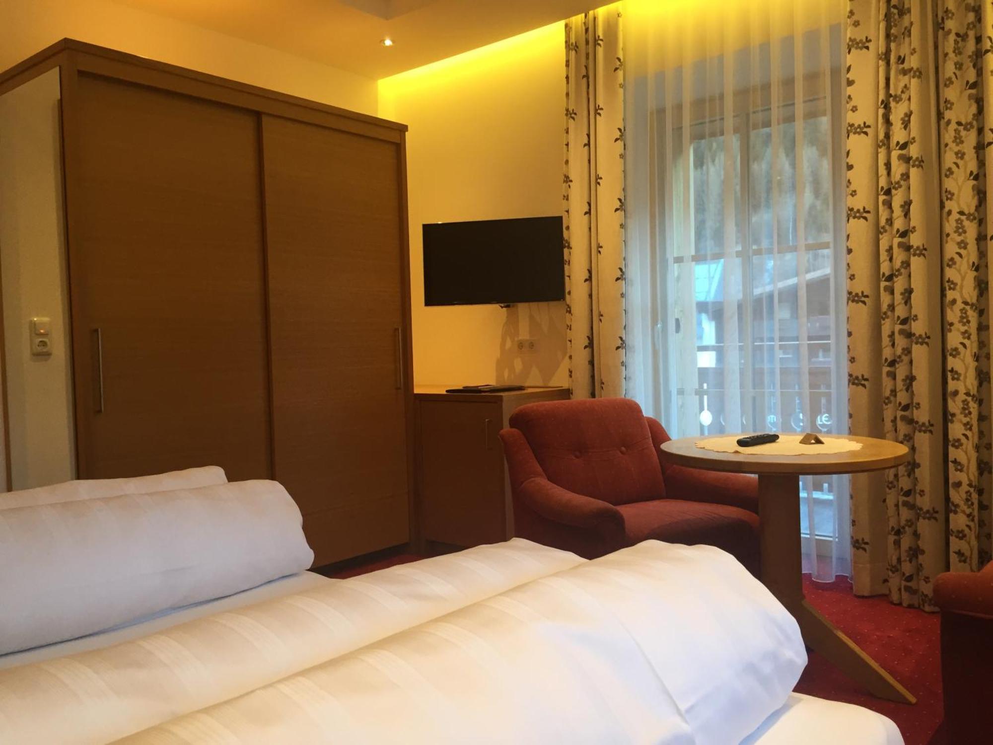 Hotel Angelika ซังคท์อันทอนอัมอาร์ลแบร์ก ห้อง รูปภาพ