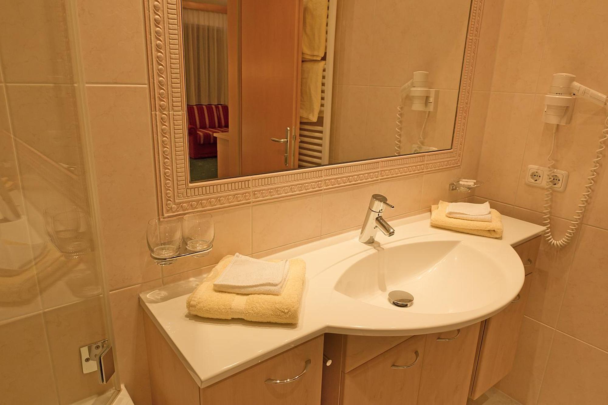Hotel Angelika ซังคท์อันทอนอัมอาร์ลแบร์ก ภายนอก รูปภาพ