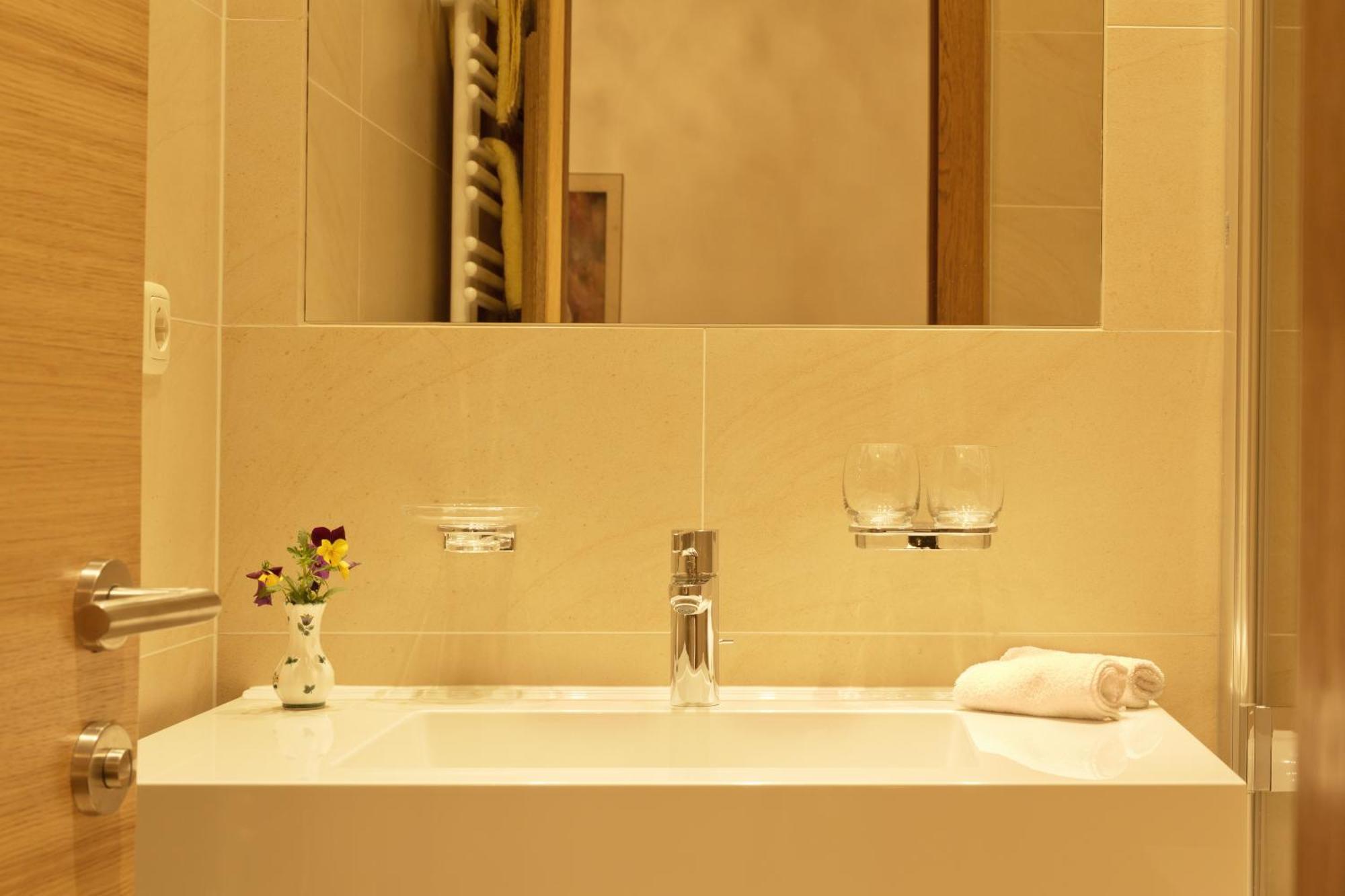 Hotel Angelika ซังคท์อันทอนอัมอาร์ลแบร์ก ห้อง รูปภาพ